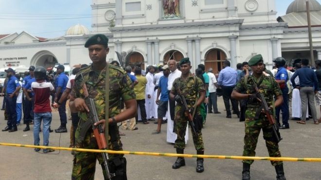 श्रीलङ्का आक्रमण : सरकारले सामाजिक सञ्जालमा किन प्रतिबन्ध लगायो ?