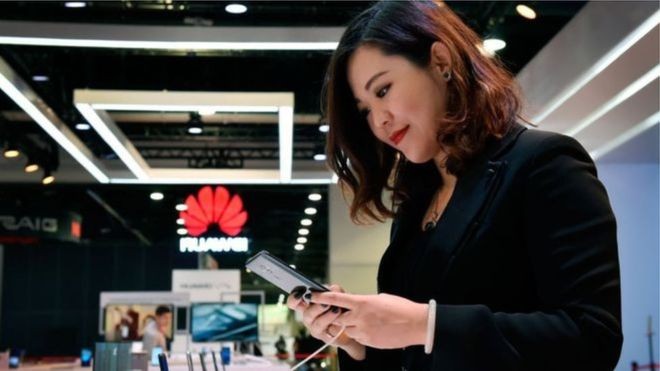 चीनबाहिर ह्वावेईका मोबाइल बिक्री ४० प्रतिशतले घट्यो